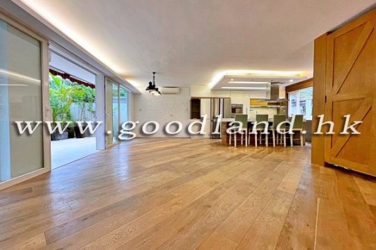 CLEAR WATER BAY Detached Village House with Open Views For Sale
