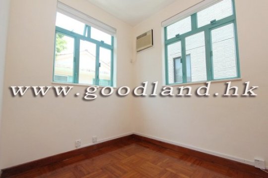 CLEAR WATER BAY Sea and Greenery View Village House For Sale