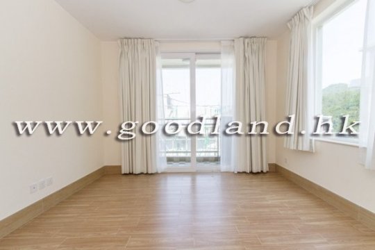 CLEAR WATER BAY Renovated Sea View Village House with Garden For Sale