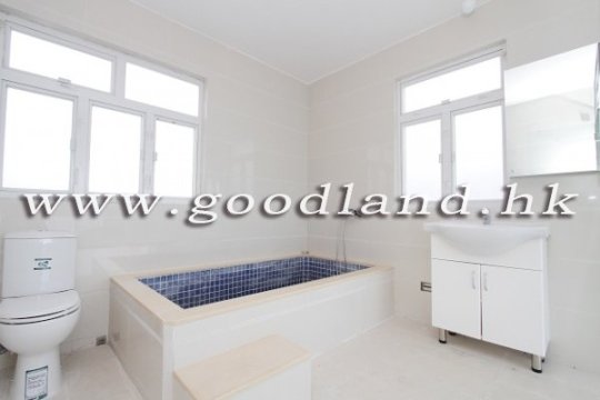 CLEAR WATER BAY Newly Renovated Sea View Village House with Garden For Sale
