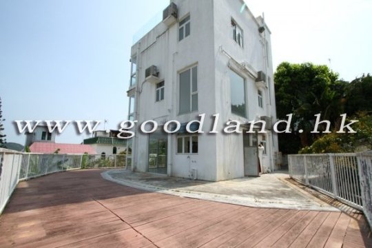 CLEAR WATER BAY Newly Renovated Sea View Village House with Garden For Sale