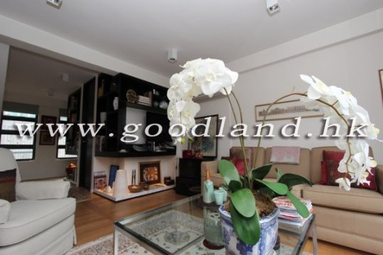 CLEAR WATER BAY Renovated Sea View Village House For Sale