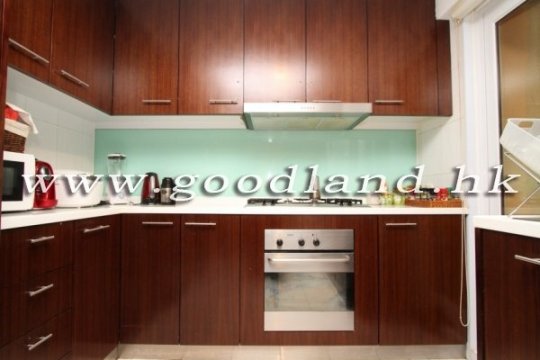 CLEAR WATER BAY End Unit Village House with Private Backyard For Sale
