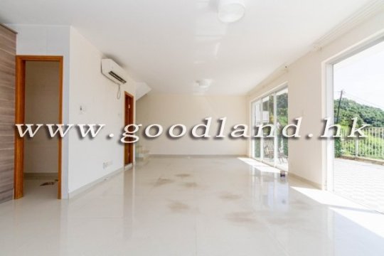 CLEAR WATER BAY Renovated Sea View Village House with Garden For Sale
