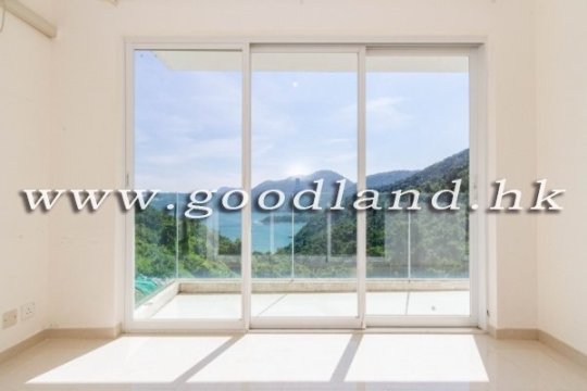 CLEAR WATER BAY Renovated Sea View Village House with Garden For Sale