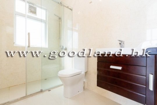 CLEAR WATER BAY Renovated Sea View Village House with Garden For Sale