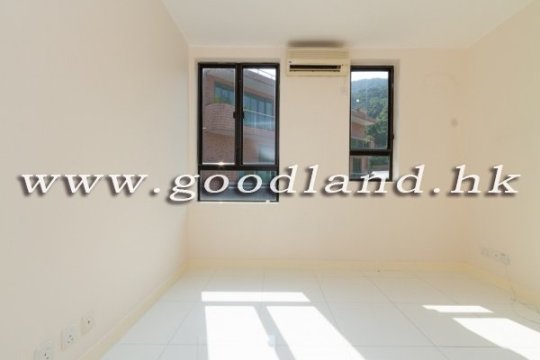 CLEAR WATER BAY End Unit Village House in Gated Community For Sale