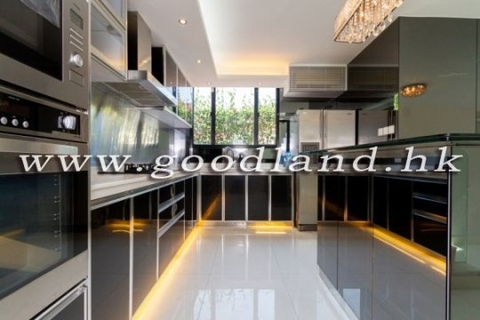CLEAR WATER BAY End Unit Village House in Gated Community For Sale