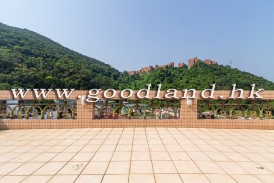 CLEAR WATER BAY End Unit Village House in Gated Community For Sale