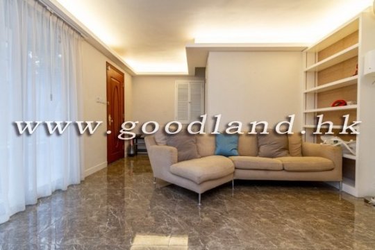 CLEAR WATER BAY Spacious Village House For Sale