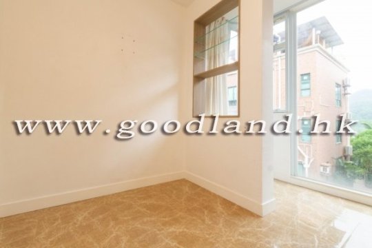 CLEAR WATER BAY Spacious Village House For Sale