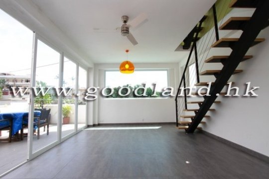 CLEAR WATER BAY Sea View House with Garden For Sale