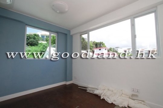 CLEAR WATER BAY Sea View House with Garden For Sale