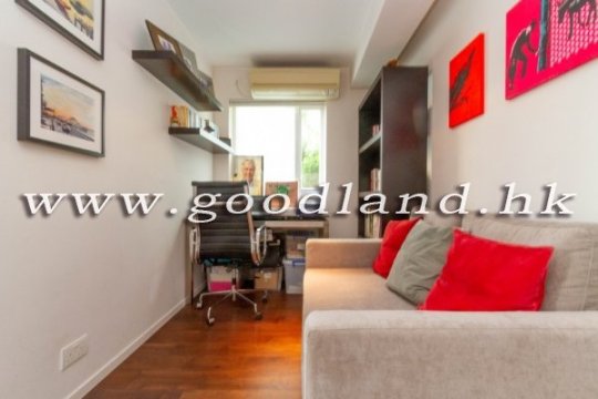 CLEAR WATER BAY Renovated Greenery View Village House For Sale