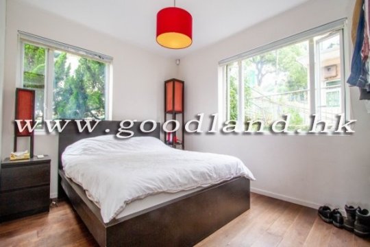 CLEAR WATER BAY Renovated Greenery View Village House For Sale