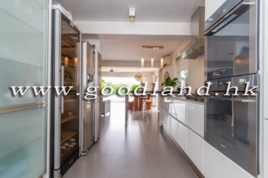 CLEAR WATER BAY Renovated Greenery View Village House For Sale