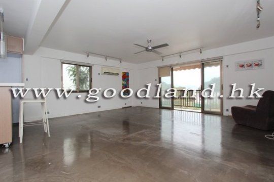 CLEAR WATER BAY Renovated Greenery View House with Roof Garden For Sale