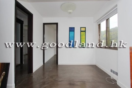 CLEAR WATER BAY Renovated Greenery View House with Roof Garden For Sale