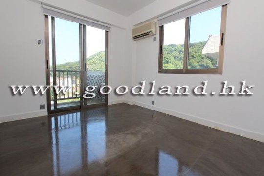 CLEAR WATER BAY Renovated Greenery View House with Roof Garden For Sale