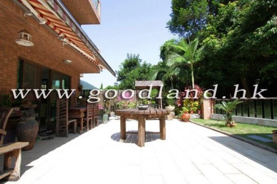 CLEAR WATER BAY House with Big Garden For Sale