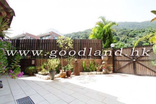 CLEAR WATER BAY House with Big Garden For Sale