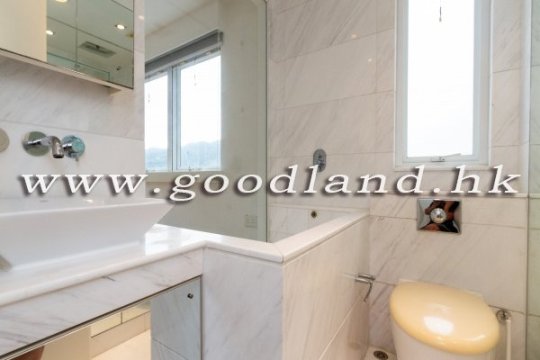 CLEAR WATER BAY Renovated Sea View Village House For Sale