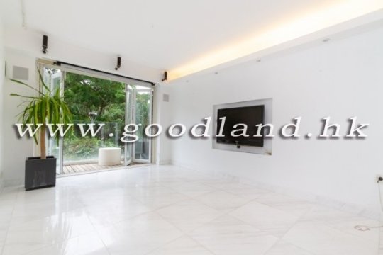 CLEAR WATER BAY Renovated Sea View Village House For Sale