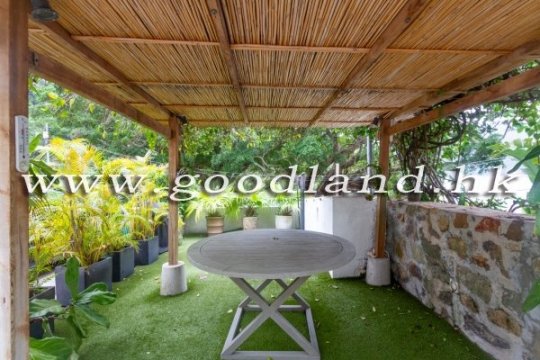 CLEAR WATER BAY Renovated Sea View Village House For Sale