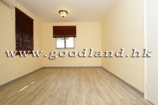 CLEAR WATER BAY Spacious Village House For Sale