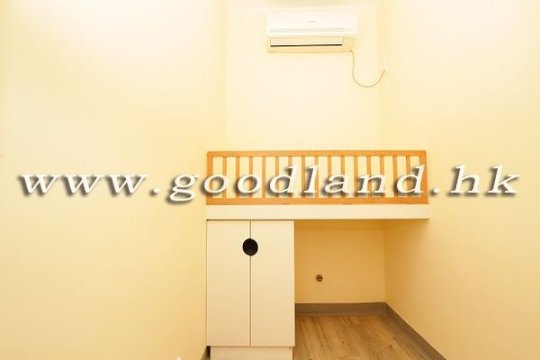 CLEAR WATER BAY Spacious Village House For Sale