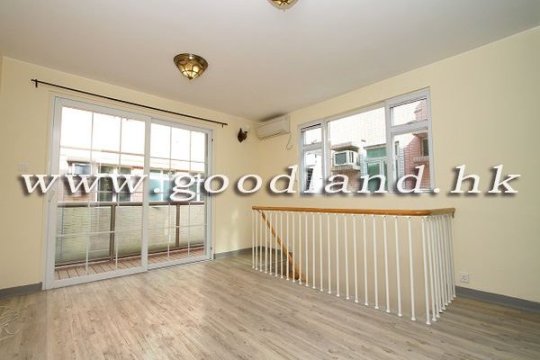 CLEAR WATER BAY Spacious Village House For Sale