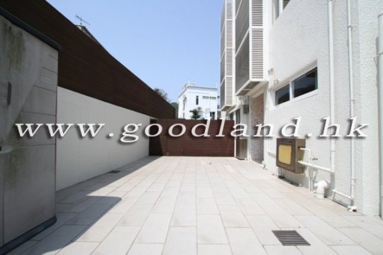 CLEAR WATER BAY Sea View House with Garden For Sale