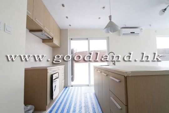 CLEAR WATER BAY Sea View House with Garden For Sale
