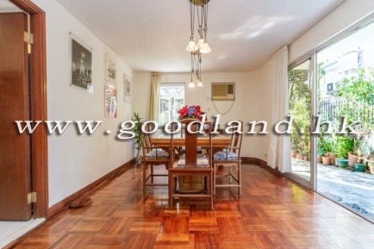 Sai Kung Garden Village House for Sale