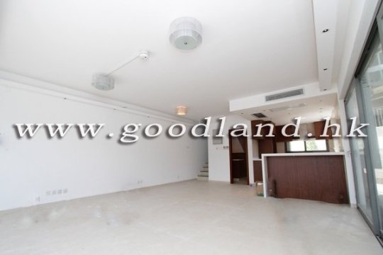 CLEAR WATER BAY Renovated Sea View Village House For Sale