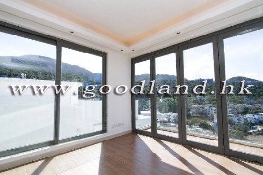 CLEAR WATER BAY Renovated Sea View Village House For Sale