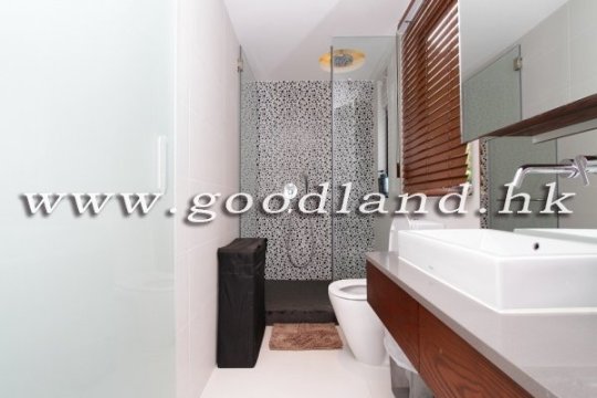 CLEAR WATER BAY Renovated Sea View Village House For Sale