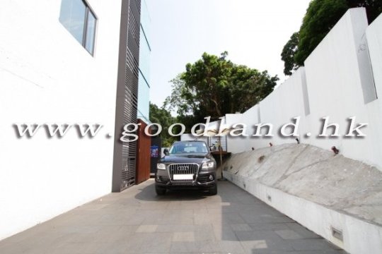 CLEAR WATER BAY Renovated Sea View Village House For Sale