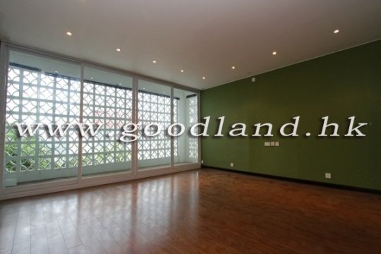 CLEAR WATER BAY Renovated Sea View Village House For Sale