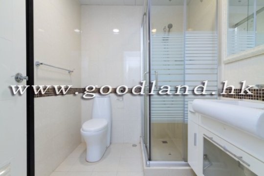 CLEAR WATER BAY House with Big Garden For Sale