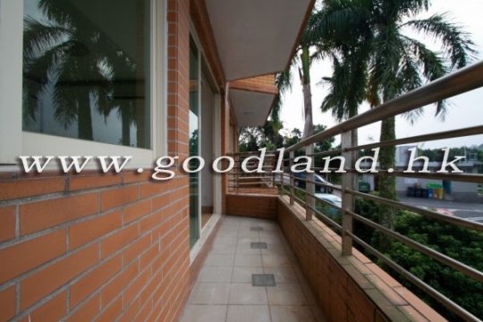 CLEAR WATER BAY House with Big Garden For Sale