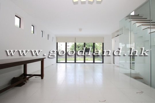 CLEAR WATER BAY Renovated House with Big Garden For Sale