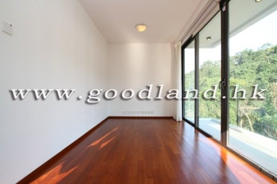 CLEAR WATER BAY Renovated House with Big Garden For Sale