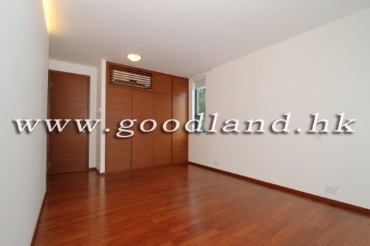 CLEAR WATER BAY Renovated House with Big Garden For Sale