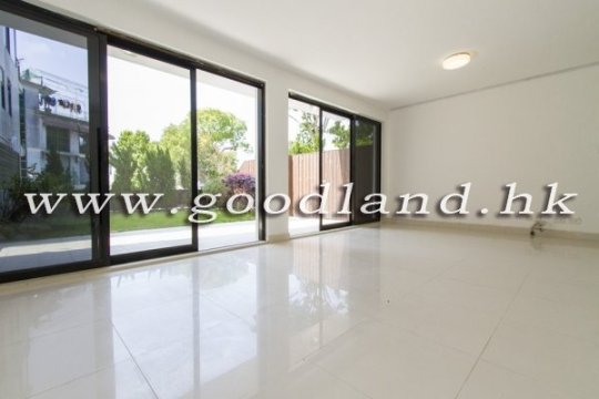 CLEAR WATER BAY Lower Duplex with Big Garden For Sale