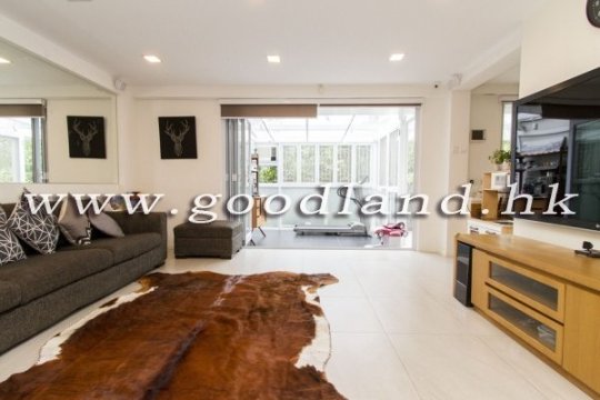 CLEAR WATER BAY Spacious Village House For Sale