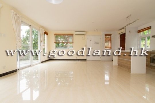 CLEAR WATER BAY Spacious Village House For Sale