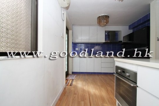 CLEAR WATER BAY Spacious Village House For Sale
