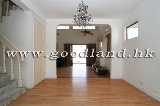CLEAR WATER BAY Spacious Village House For Sale