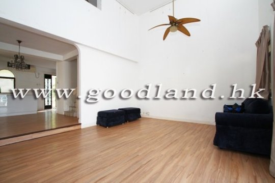 CLEAR WATER BAY Spacious Village House For Sale